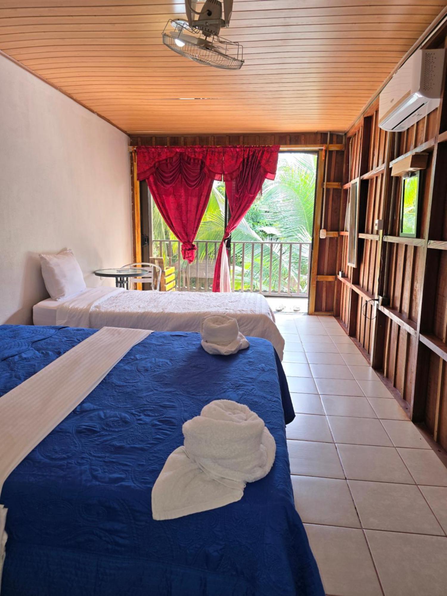 Tortuguero Hill Rooms Exterior photo