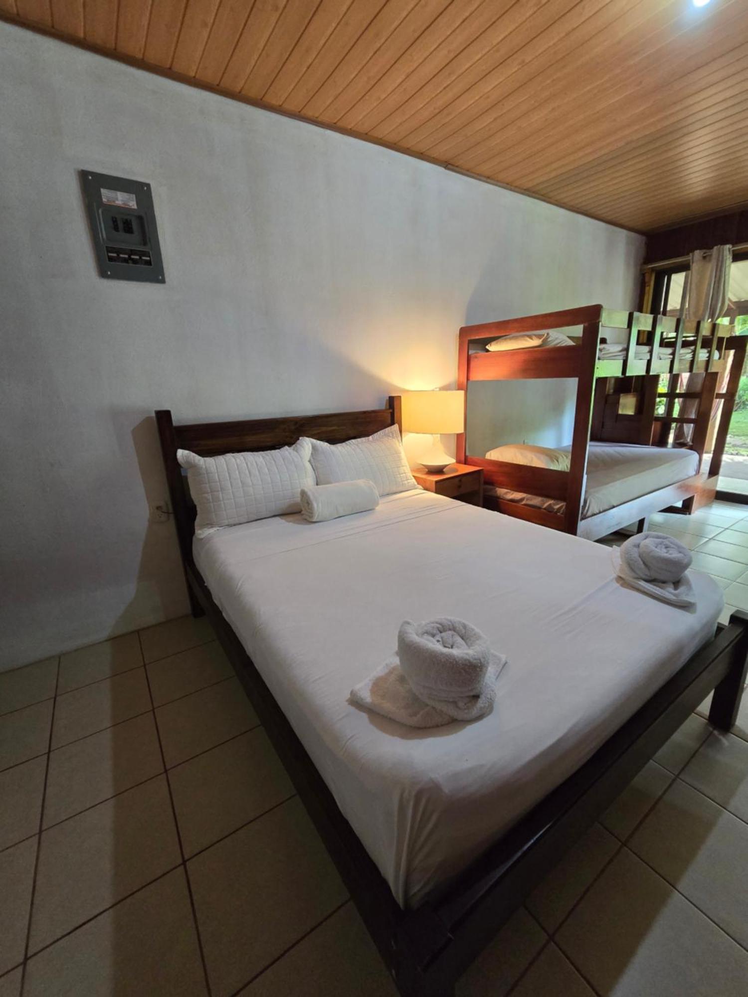 Tortuguero Hill Rooms Exterior photo