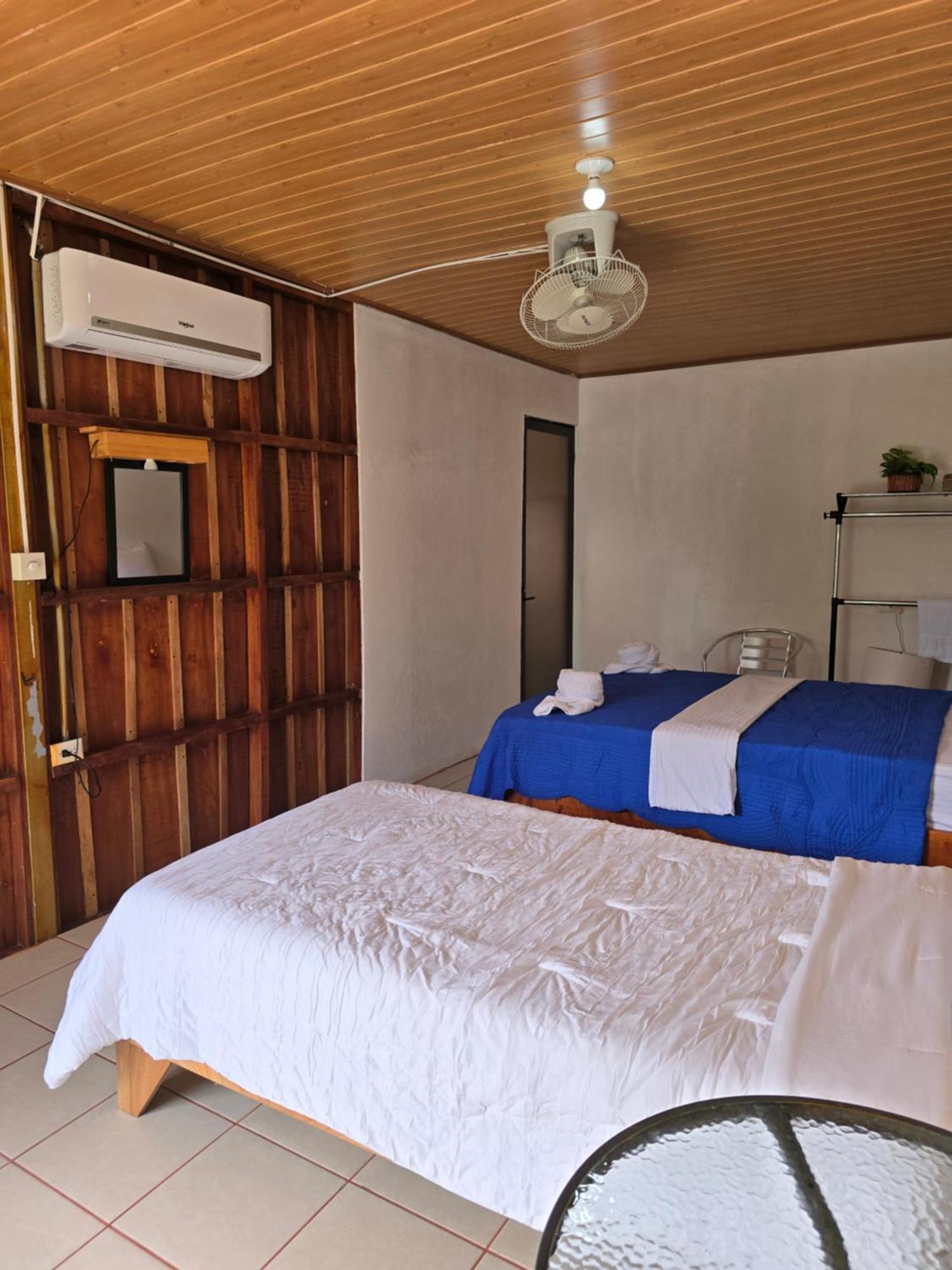 Tortuguero Hill Rooms Exterior photo